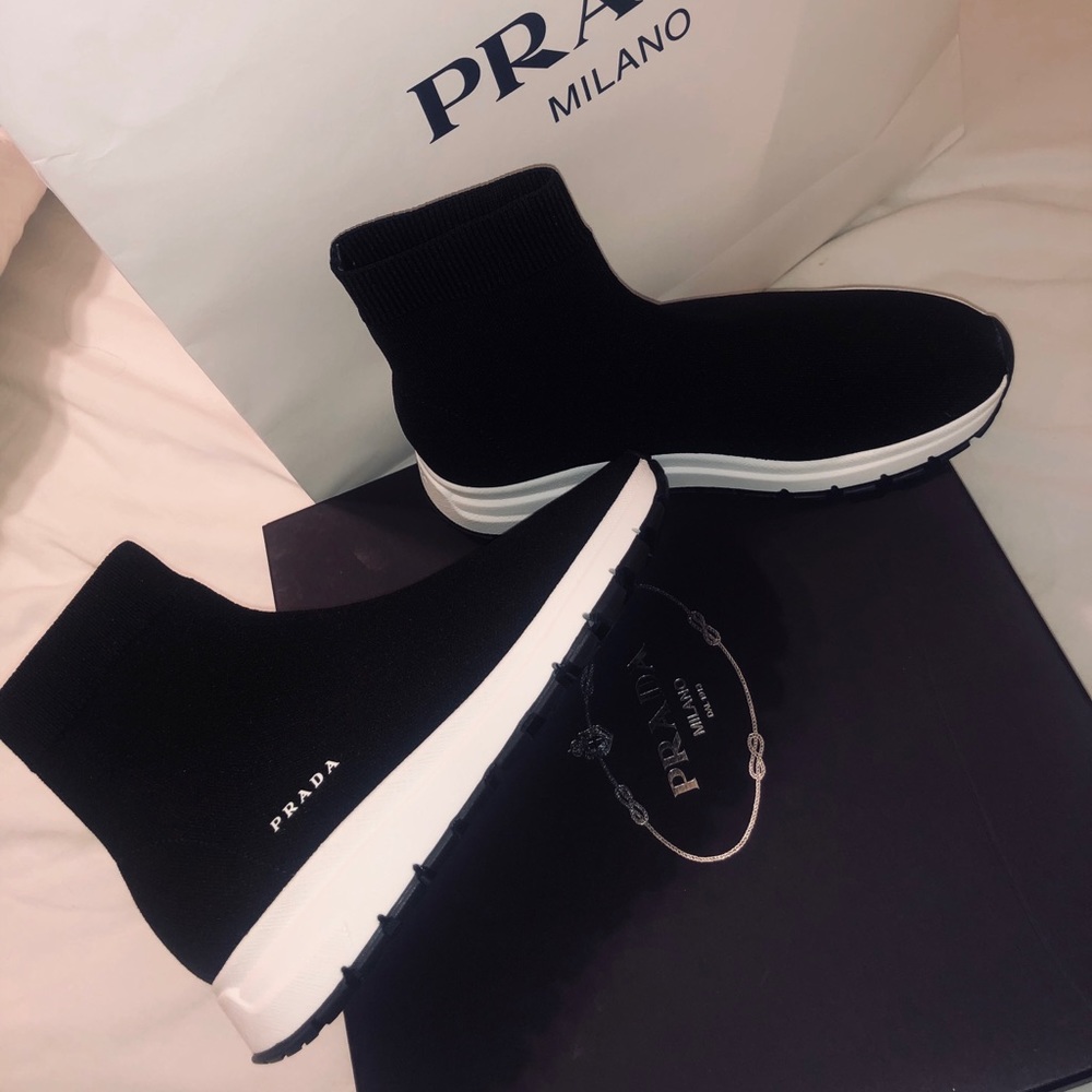 AUTHENTIC PRADA SOCK SNEAKERS!!